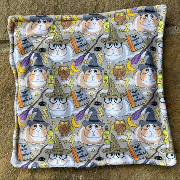 Guinea Pig Rabbit Small Animal Pee Pad Wizard Washable 11” Lap Reversible - Picture 4 of 5